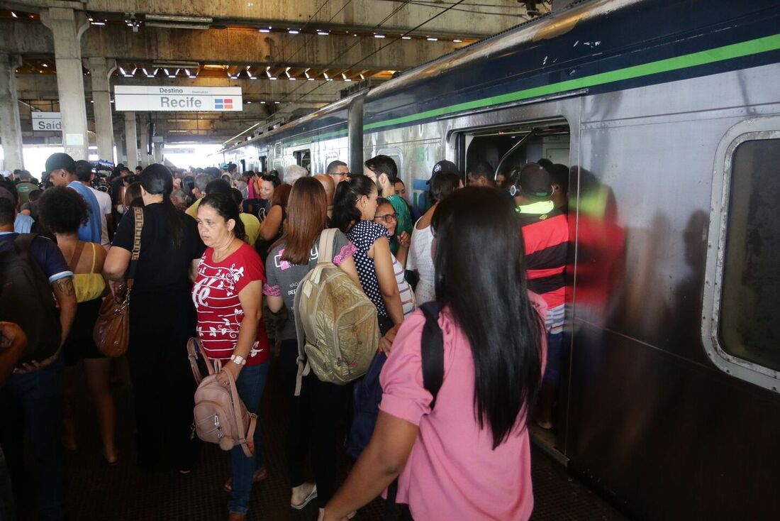 Movimentação na Estação Joana Bezerra, no primeiro dia após encerramento da greve