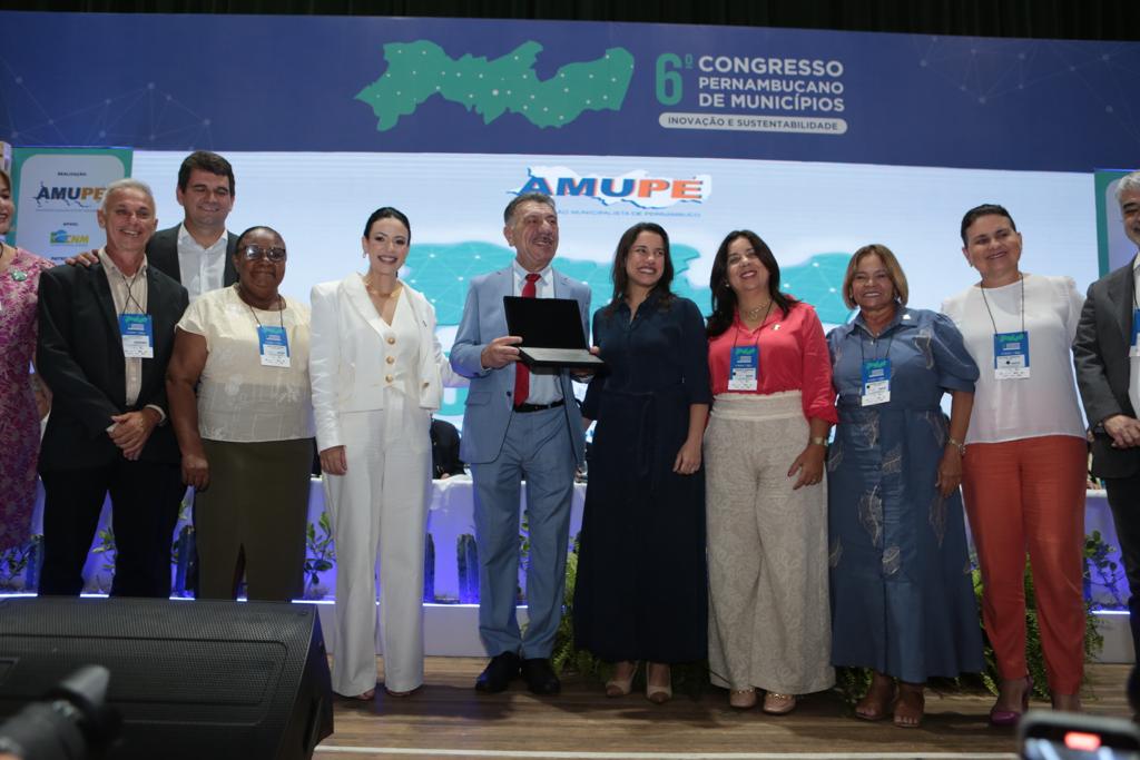 Homenagem a José Patriota