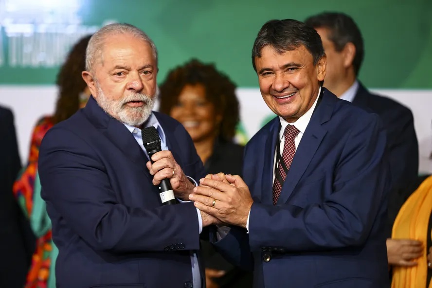 Lula lança programa de combate à fome