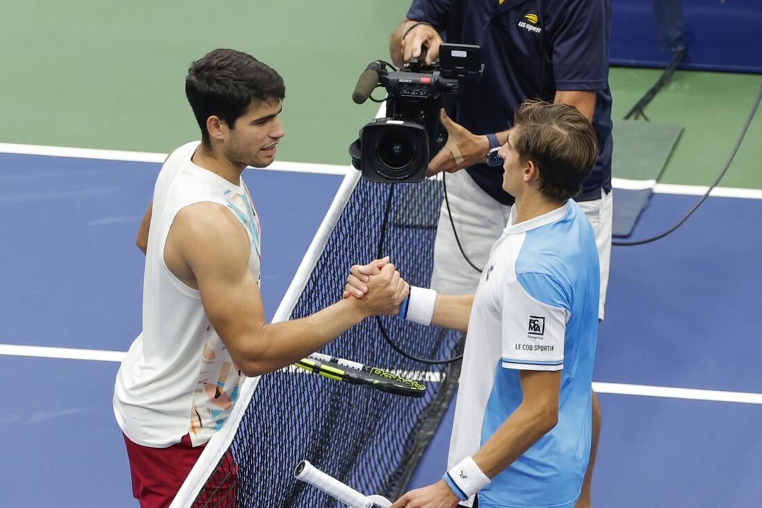 Atual campeão do US Open, Alcaraz precisou de menos de duas horas para bater italiano