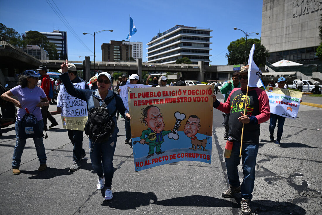 Guatemaltecos bloquearam nesta terça-feira (19) estradas em diversas regiões do país 