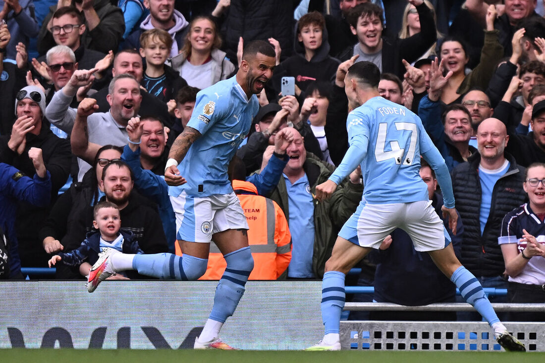 Premier League: Tottenham vence Luton com 1 a menos e assume liderança