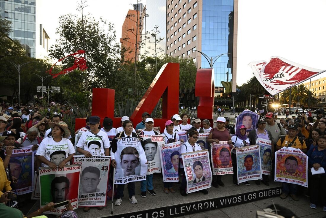 Restos humanos que poderiam pertencer a alguns dos 43 estudantes desaparecidos no México em 2014 