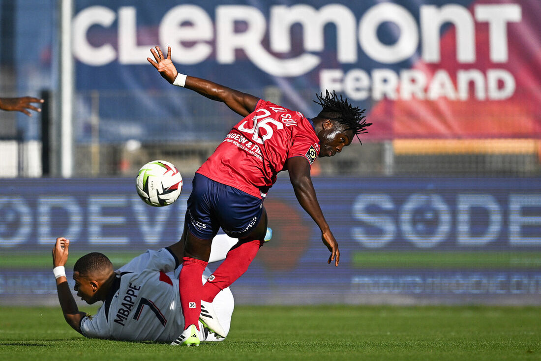 Empate em Clermont  Paris Saint-Germain