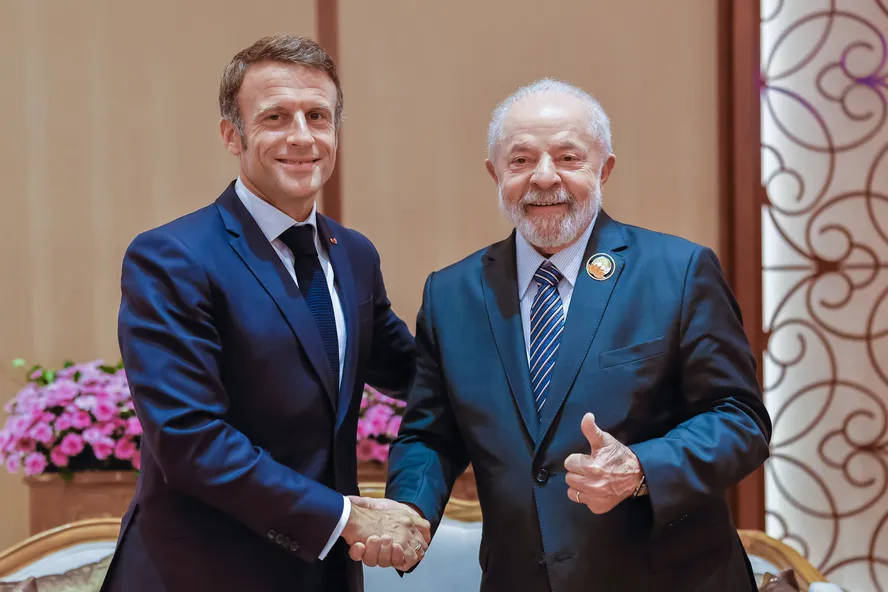 Lula com o presidente da França, Emmanuel Macron