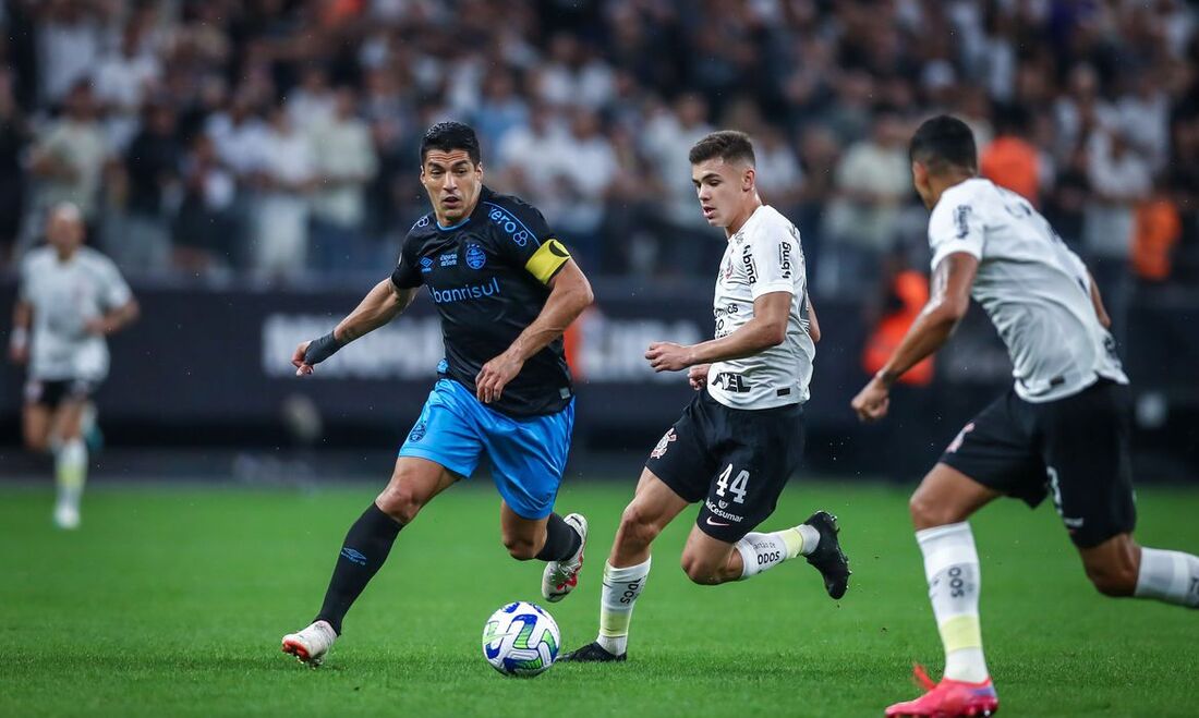 Luís Suarez, atacante do grêmio