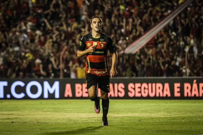 Labandeira foi decisivo na vitória do Sport 