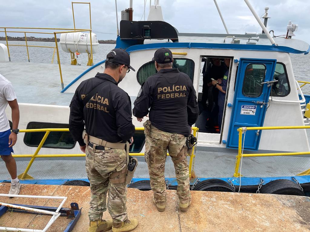 Navio carregava quase 4 toneladas de cocaína