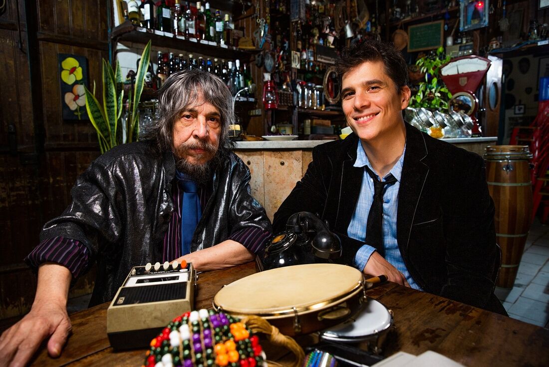 Benito de Paula e seu filho Rodrigo Vellozo lançaram single juntos