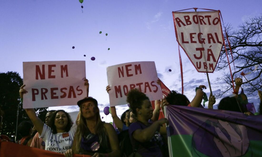 Manifestação pela descriminalização do aborto 