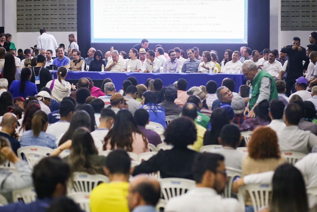 Governadora Raquel Lyra durante Ouvir para Mudar em Garanhuns