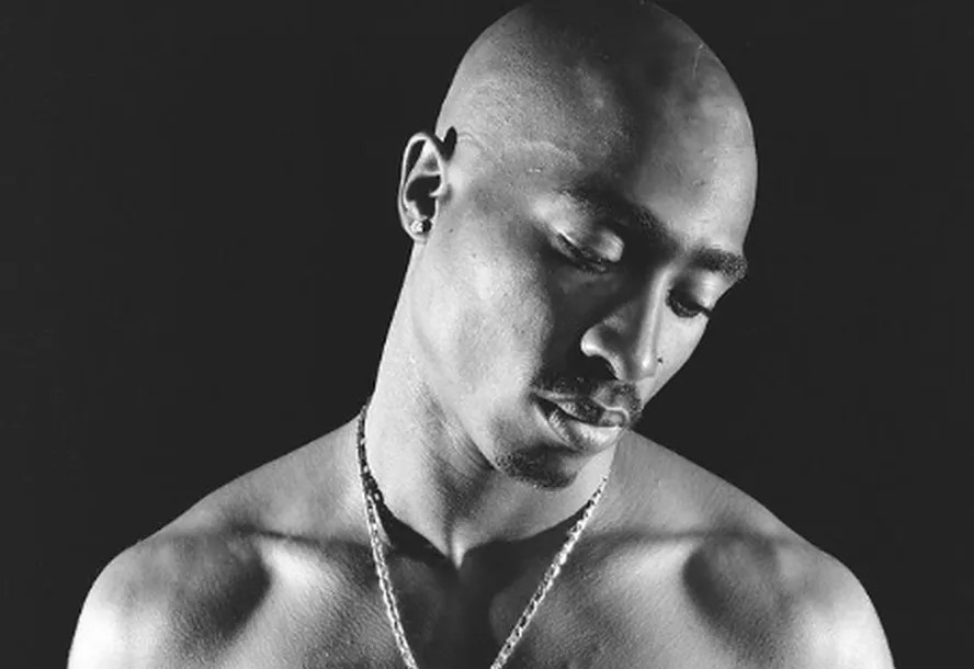 Rapper Tupac foi assassinado a tiros em 1996