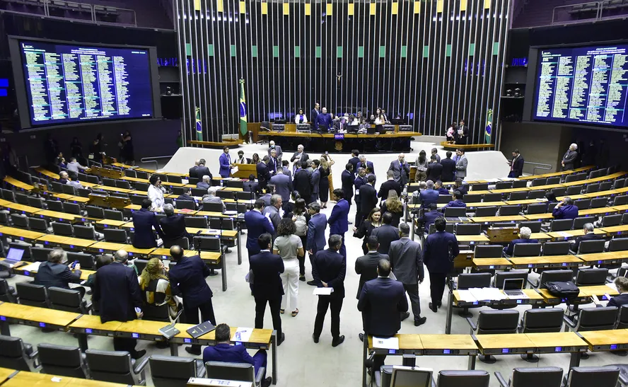 Plenário da Câmara dos Deputados vota o arcabouço fiscal 