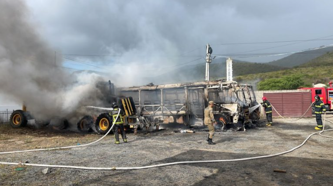 Incêndio aconteceu em garagem da prefeitura