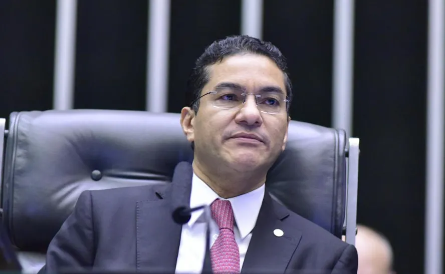 O deputado Marcos Pereira, presidente do Republicanos, durante sessão na Câmara 