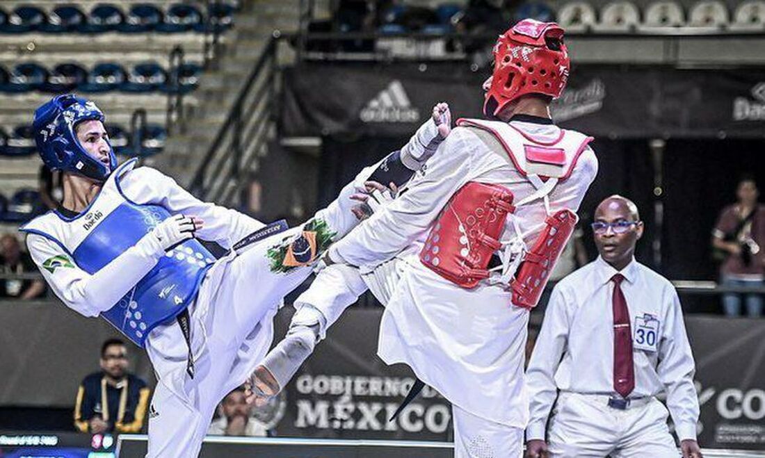 Netinho conquista a medalha de prata no Grand Prix de Taekwondo, em Paris