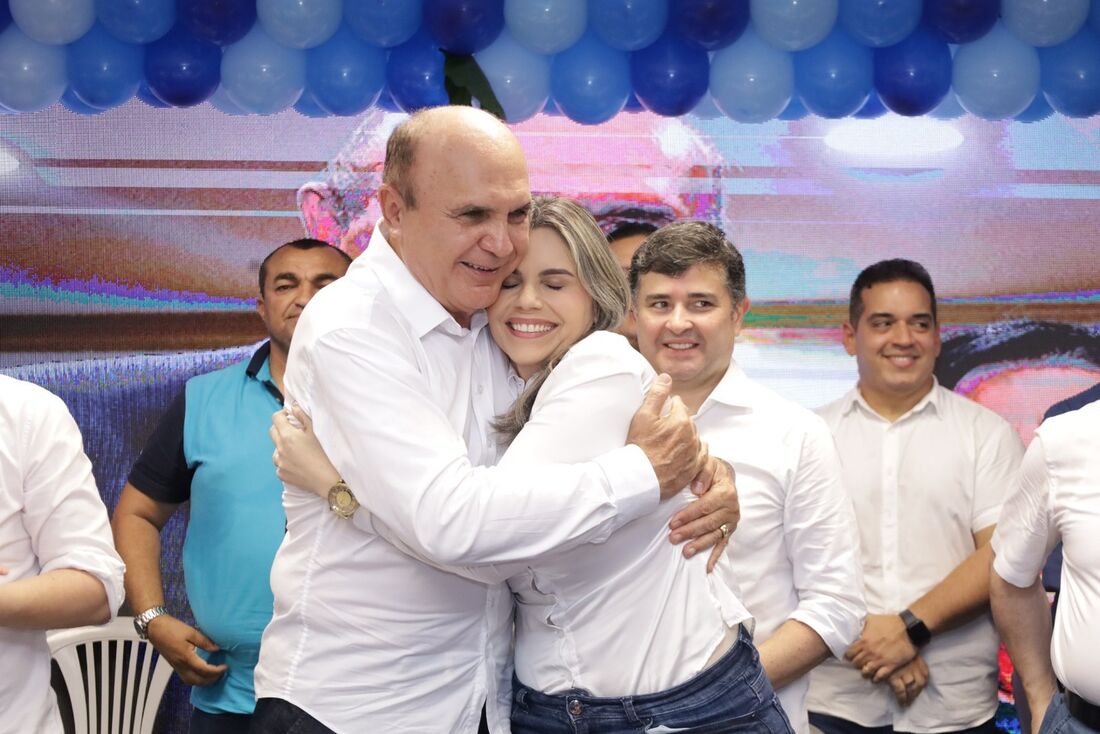 Pastor Francisco Tércio e a filha e deputada federal Clarissa Tércio (PP)