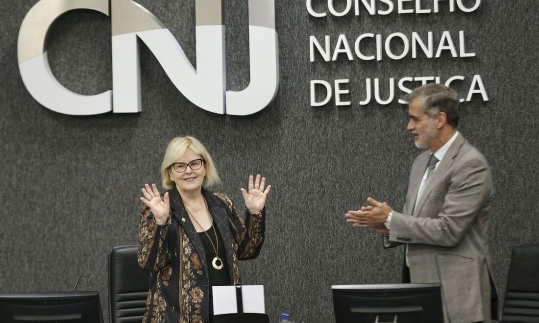 A ministra se aposentará compulsoriamente nesta quinta-feira (28)