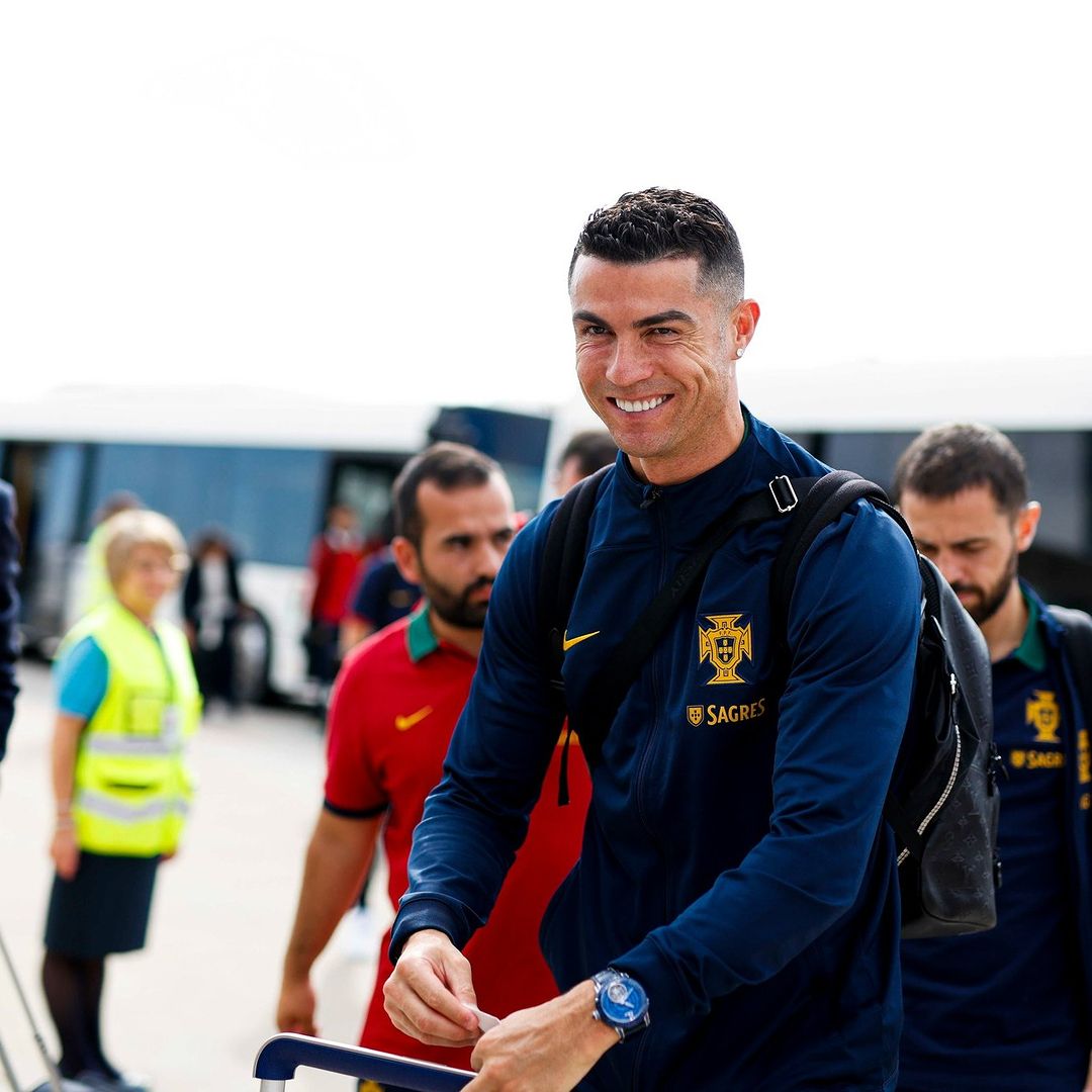 Cristiano Ronaldo entra em campo pela seleção portuguesa nesta sexta-feira (8)