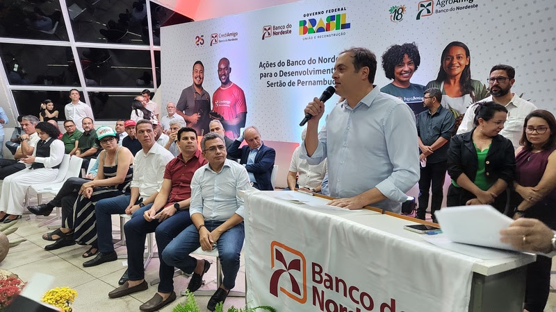 De acordo com Paulo Câmara, programas de microcrédito do BNB terão capacidade de atendimento ampliada