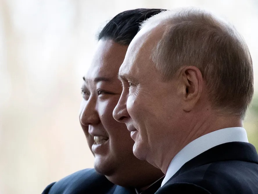 Kim Jong-un e Putin durante o último encontro entre os dois, em 2019