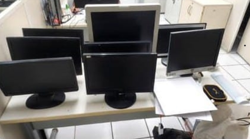 Trio foi autuado por depredação do patrimônio público e furto