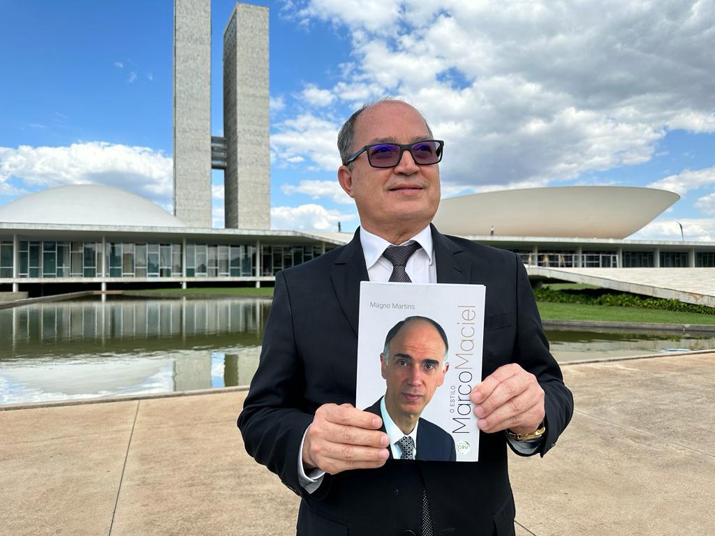 Jornalista Magno Martins, autor do livro "O Estilo Marco Maciel"