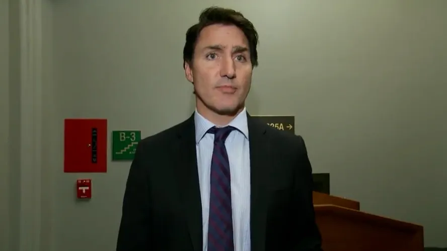 Trudeau: "Temos que voltar ao que ele disse repetidamente, que ele quer ver um colapso total da economia do Canadá" 