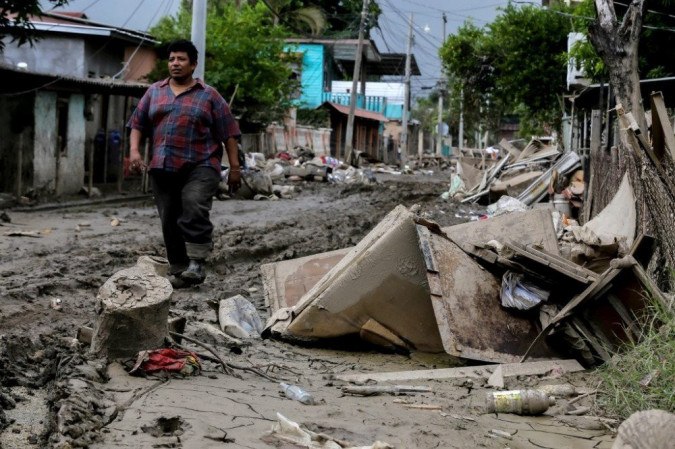 Tempestade tropical em El Salvador