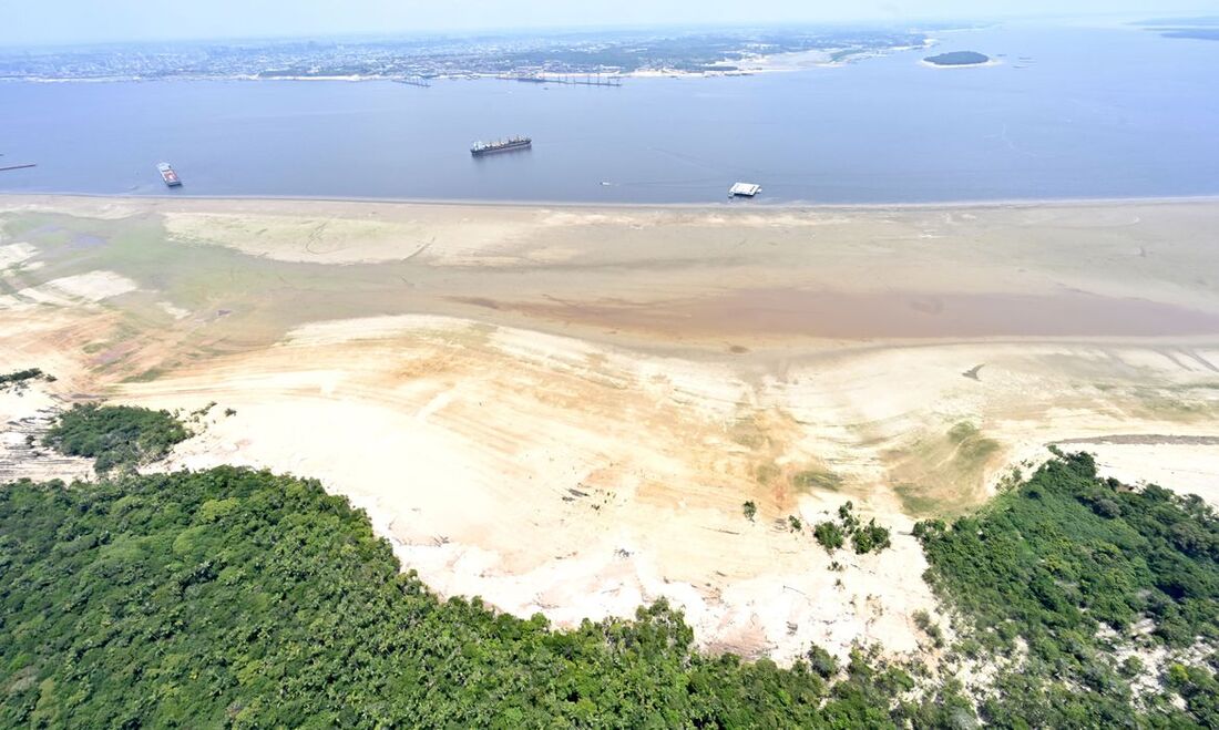 Área atingida por estiagem em Manaus