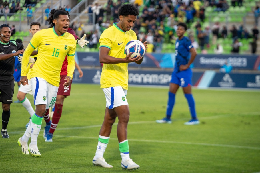 Brasil enfrenta a Colômbia no futebol masculino pelo Pan; confira