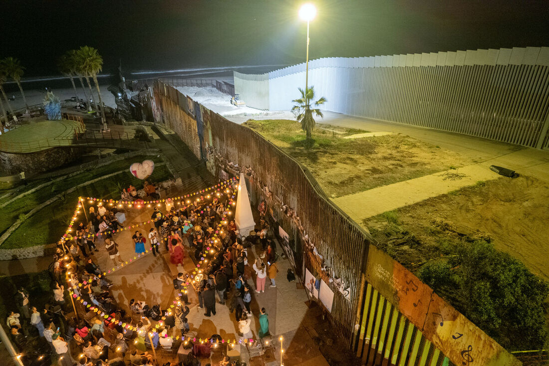 Festival de música na fronteira entre México e EUA protesta contra muro