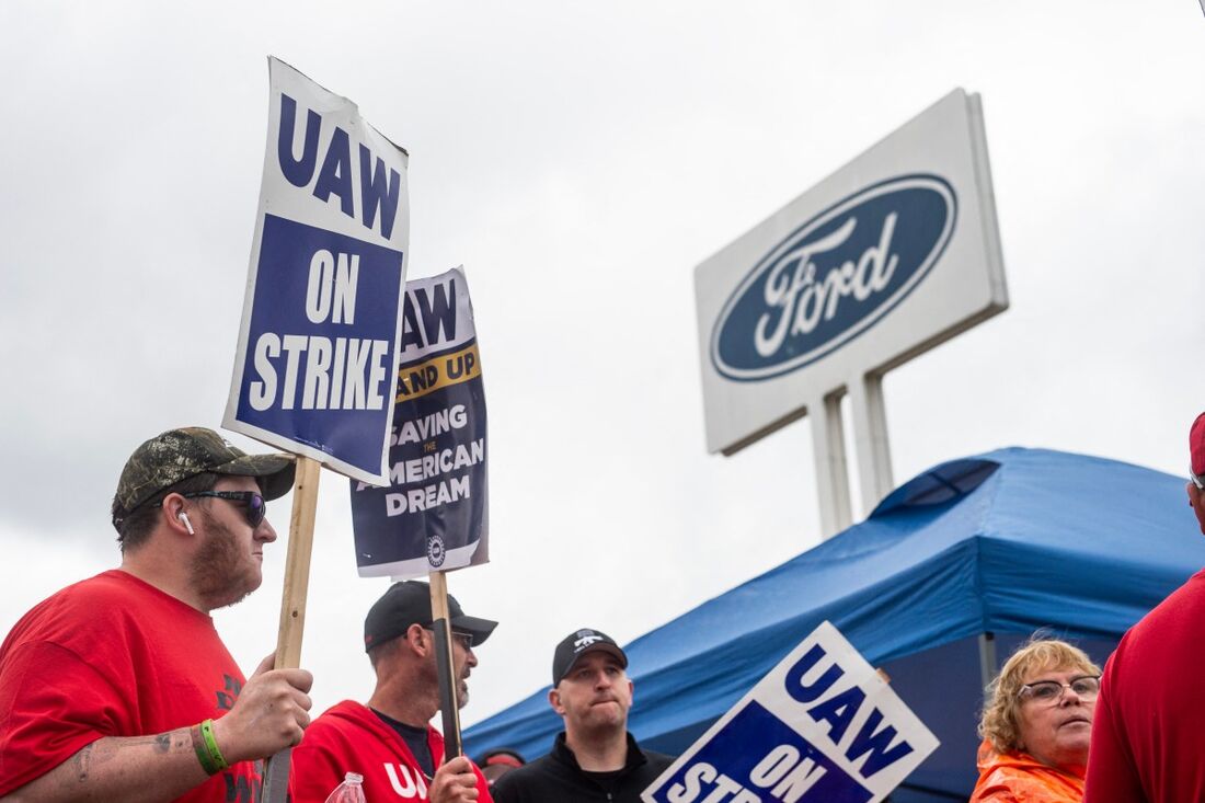 O UAW iniciou uma paralisação seletiva em 15 de setembro contra essas empresas