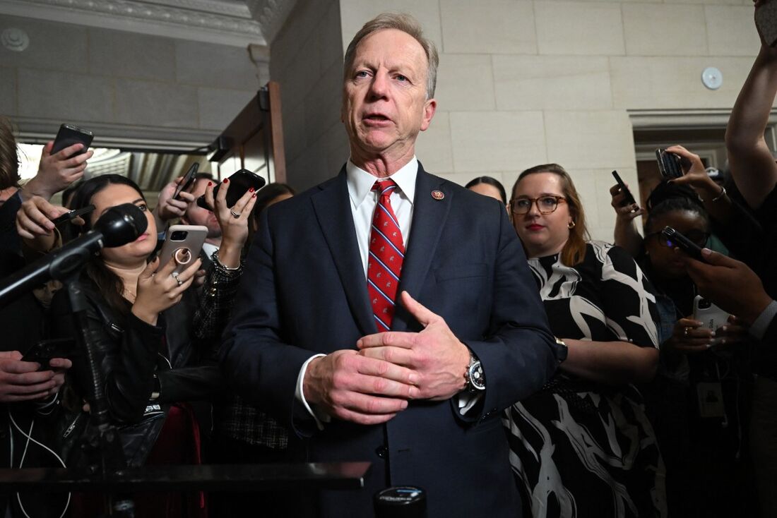 A crise na Câmara dos Representantes dos Estados Unidos agravou-se, nesta terça-feira (24)