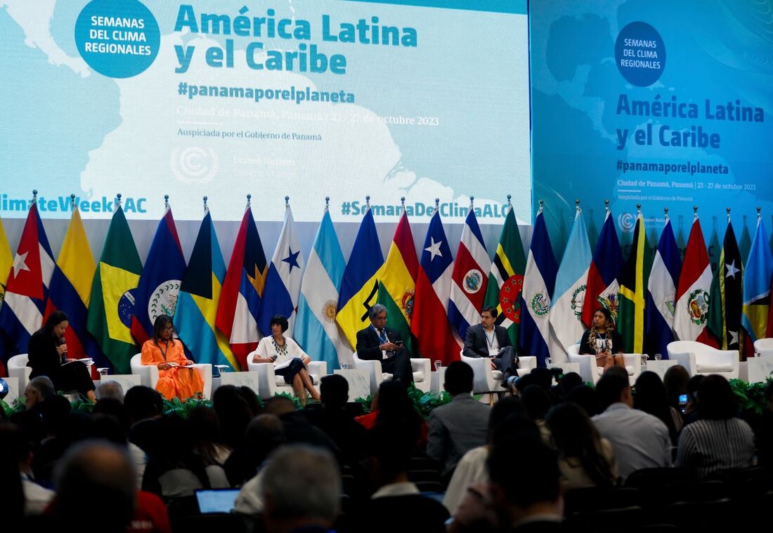 Participantes durante a Semana do Clima da América Latina e do Caribe 2023 na Cidade do Panamá