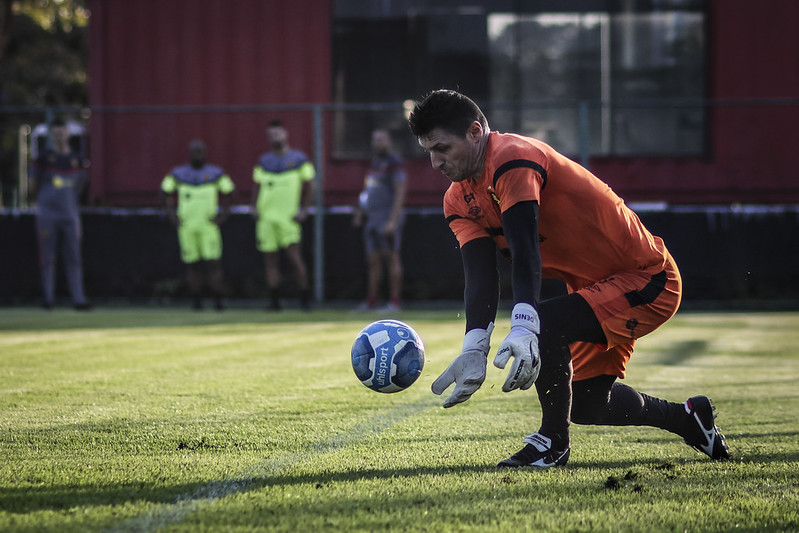 Dênis, goleiro do Sport