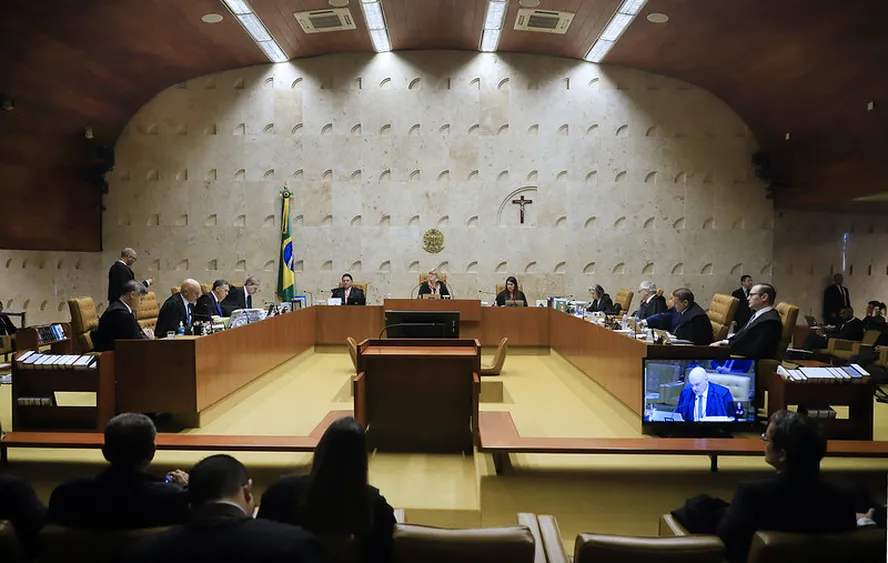 Plenário do STF durante julgamento 