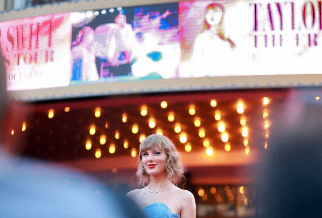 Taylor Swift na estreia mundial do filme "Taylor Swift: The Eras Tour"