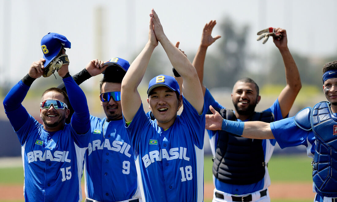 Brasil tenta ouro inédito no beisebol