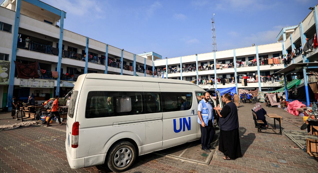 Carrs da agência da ONU em Gaza, em escola administrada pela UNRWA que foi transformada em abrigo