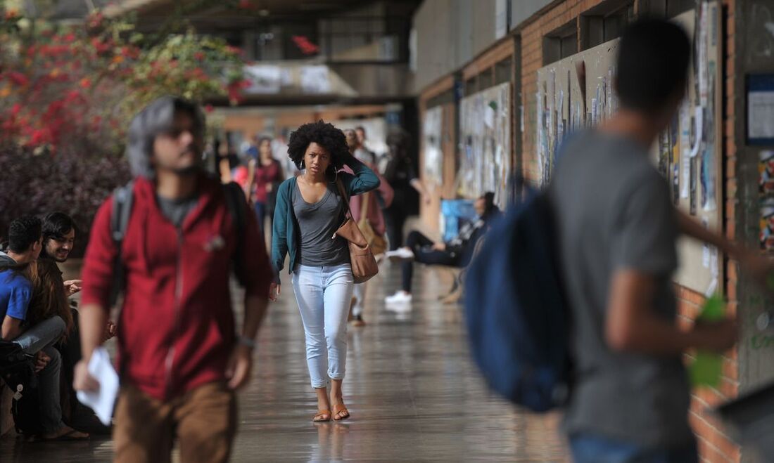 A aceitação de negros em determinados cursos também varia, como revela a documentação do Cedra