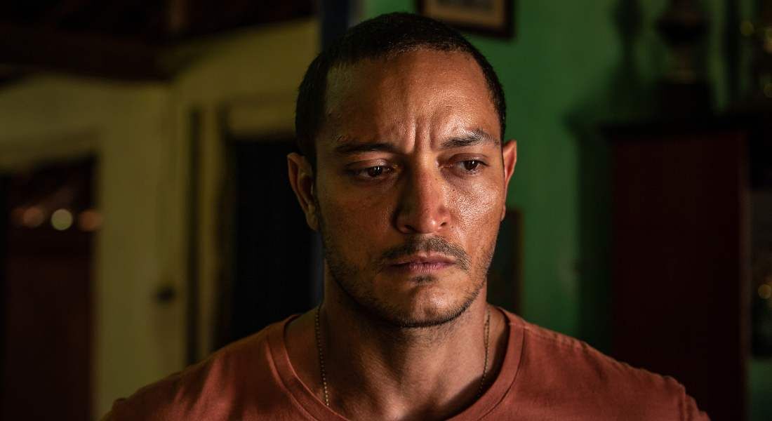 Allan Souza Lima vive o protagonista da série "Cangaço Novo", do Prime Video