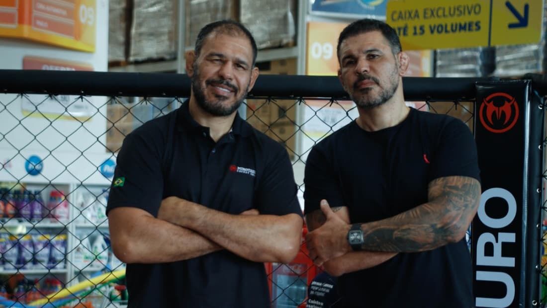 Os irmãos Minotauro (Rodrigo Nogueira) e Minotouro (Rogério Nogueira)