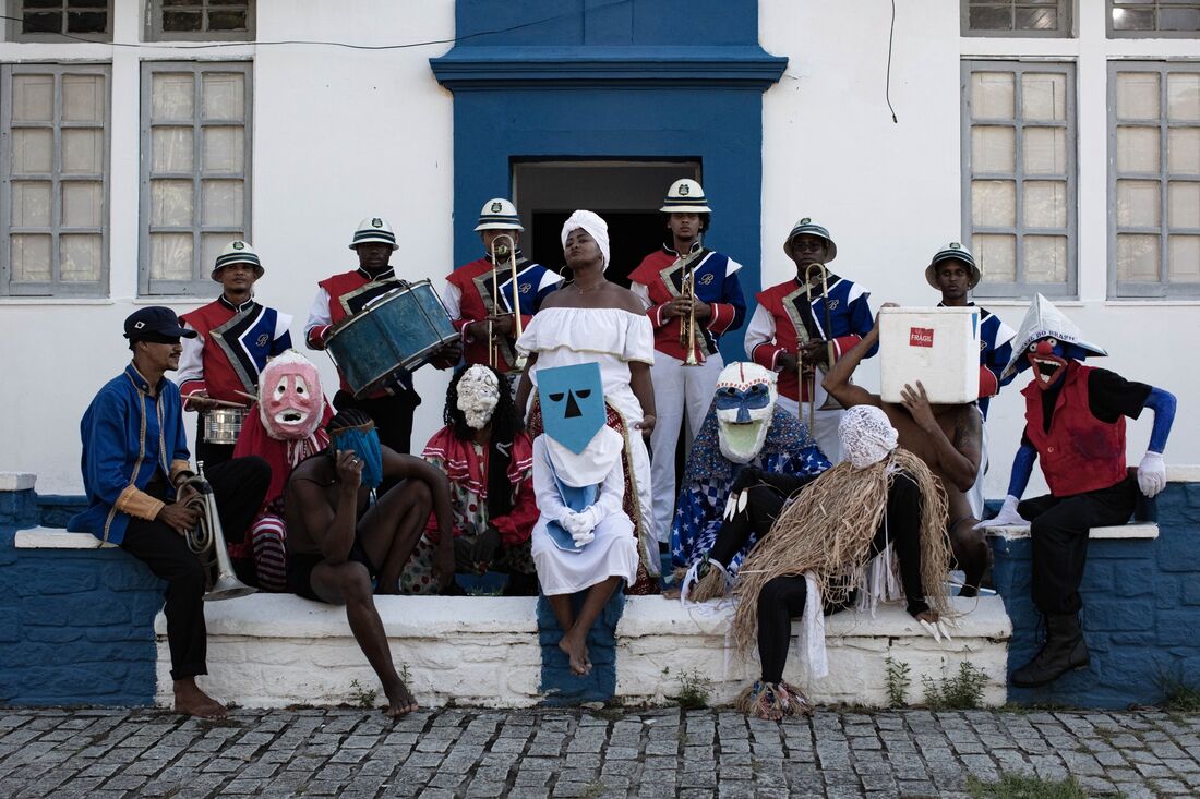 BaianaSystem leva o "Sambaqui Show" para sua quinta apresentação no festival