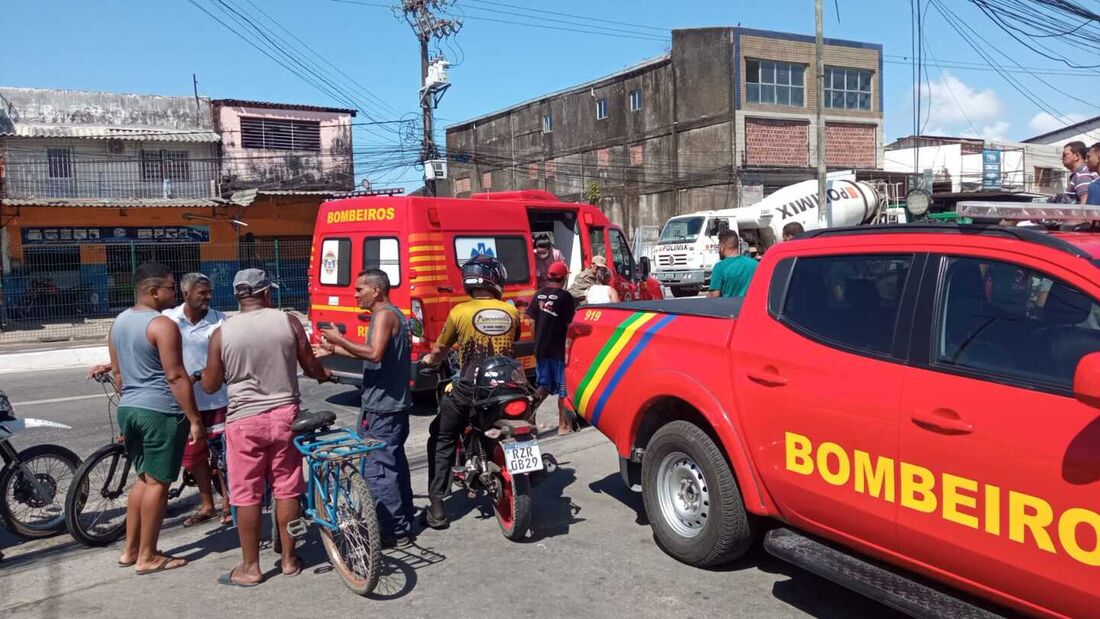 Acidente na av. Presidente Kennedy, em Olinda