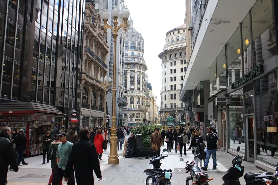 A Calle Florida, mais famosa rua de pedestres de Buenos Aires