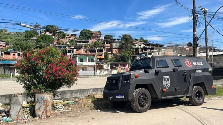 Duas ambulâncias blindadas serão disponibilizadas para ações de combate à criminalidade no Complexo da Maré