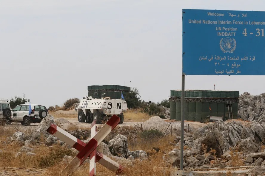 Forças da UNIFIL patrulham a fronteira entre Líbano e Israel, que foi palco de conflitos neste domingo  Foto: 