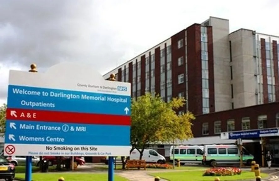 Paciente foi dado como vivo ao chegar ao Darlignton Memorial Hospital, em Durham, na Inglaterra