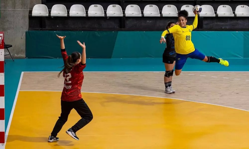 Handebol: Brasil vence novamente e vai à 2ª etapa do Mundial Feminino -  Folha PE